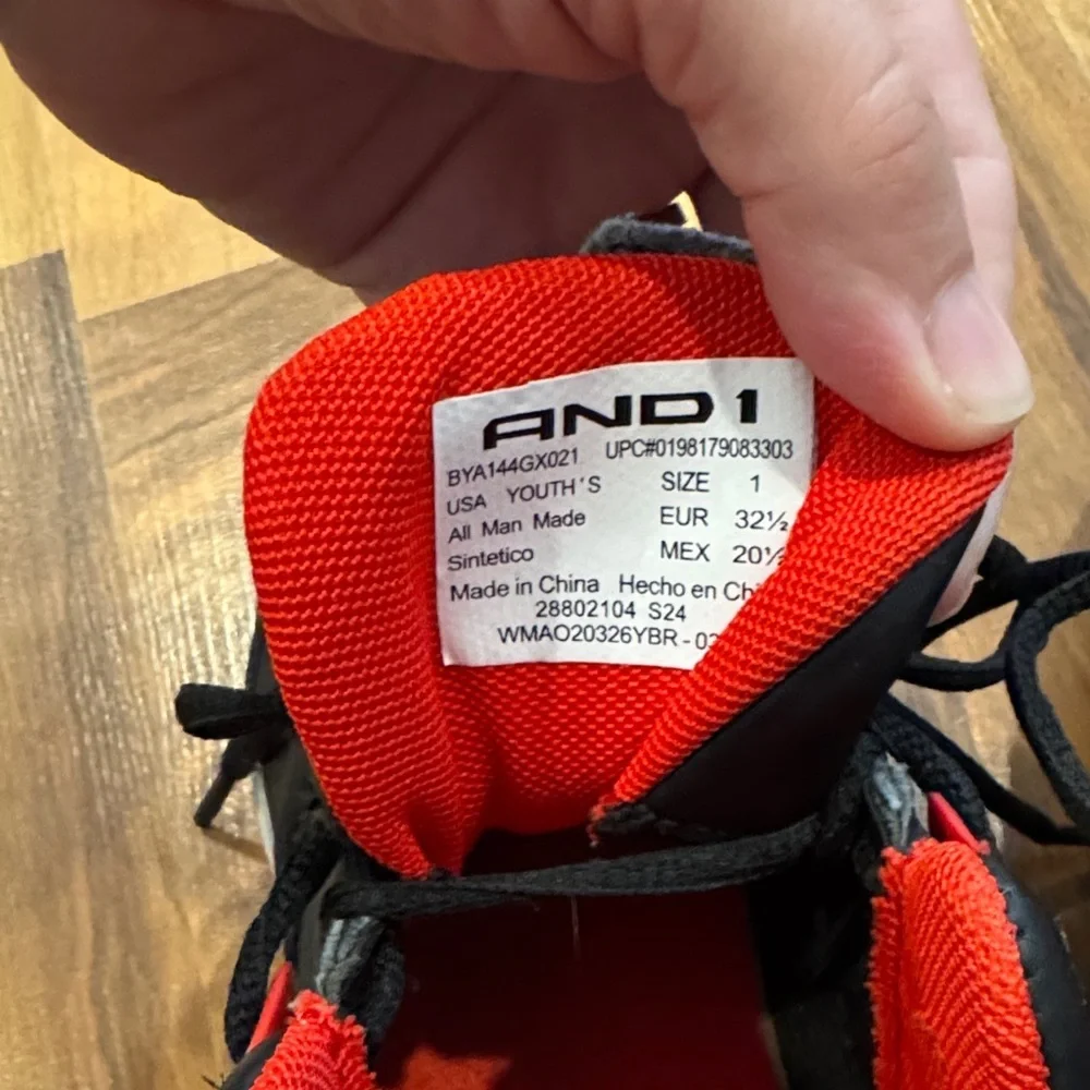 Kids' Black and Red jordan Andi sneakers